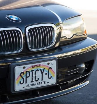 Matrícula cotxe arc de Sant Martí